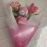 دختر و گل