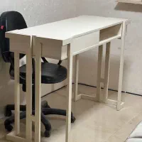 میزناخن و صندلی
