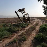 فروش یکدستگاه تراکتور همراه با بیل جلو|خودرو سنگین|گرمسار, |دیوار