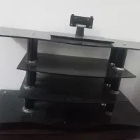 میز تلویزیون شیشه ای