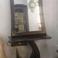 میز و آینه