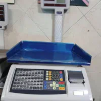 ترازو 70 کیلوی  چاپگردار 7 و 8رقم اعشار قیمت واحد|فروشگاه و مغازه|رشت, شهرک آیت الله منتظری|دیوار