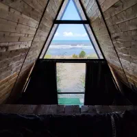 کلبه سوییسی ساحلی پلاک یک جکوزی دار