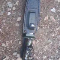 فروش یه چاقو مخصوص کوه و جنگل