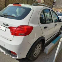 کوییک R آخر 1401 سفید مشکی (دو سال خواب)