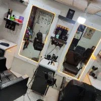 دکور و صندلی وسایل ارایشگاه مردانه|آرایشگاه و سالنهای زیبایی|سپیدان, |دیوار