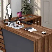 استخدام همکار اداری