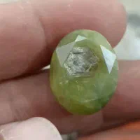 یاقوت سبز طبیعی