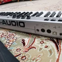 میدی کنترلر M Audio دارای ۵ اکتاو ۶۱ کلاویه|پیانو، کیبورد، آکاردئون|تهران, سهروردی|دیوار