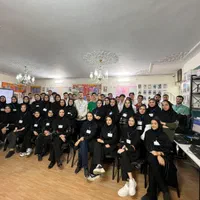 کارشناس فروش تلفنی خانم
