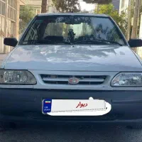 پراید صندوق دار‌‌ بنزینی