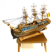 مجسمه کشتی اسپانیایی با چوب گردو 120cm