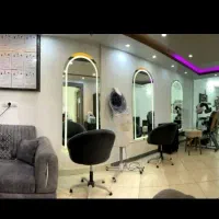 استخدام آموزش مربی لاین های آرایشگری زنانه