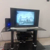 تلویزیون و میز