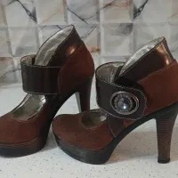 کفش مجلسی|کیف، کفش، کمربند|میانه, |دیوار