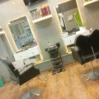 دکور و صندلی ارایشگاهی