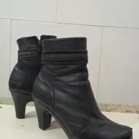 بوت پاشنه دار