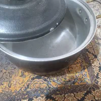 ظروف آشپزخانه استفاده شده بفروش می‌رسد