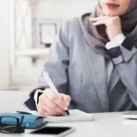 منشی خانم شرکت تولیدی قطعات خودرو