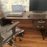 میز کامپیوتر و صندلی اداری