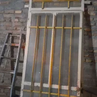 درب و پنجره سالم