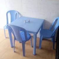 میز صندلی پلاستیکی