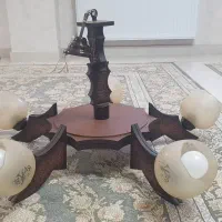 یک عدد لوستر چوبی ۵ شاخه پرنور و سالم و تمییز