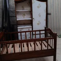 تخت و کمد کودک