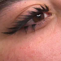 خدمات کاشت مژه و لیفت