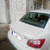 ساینادوگانه بدونه رنگ دوتا لیسه داره