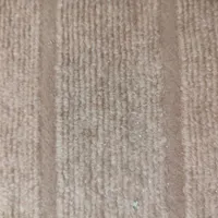 موکت کرم رنگ دست دوم