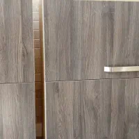 کابینت دست دوطوسی سفید با صفح کرین وهود وسینک