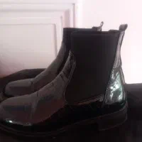 بوت ورنی سایز ۳۸ دو دفعه پوشیدم