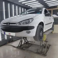 206 مدل 81 شاسی سالم