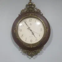 ساعت دیواری طرح سلطنتی