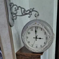 ساعت دیواری دو طرفه