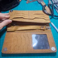 کیف دست‌ساز و دستدوز و کمربند