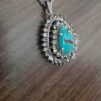 پلاک نقره فیروزه ای نیشاپوری و زنجیر نقره|جواهرات|تهران, والفجر (افسریه)|دیوار