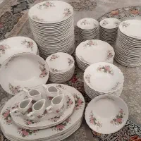 ظروف چینی گل قرمز 5 ستاره