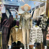 فروشنده مزون زنانه