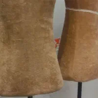 دو عدد مانکن همراه با پایه