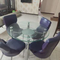 میز صبحانه خوری