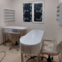 اجاره اتاق و میز ناخن و تخت مژه کار و میکروکار