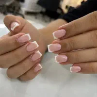 کاشت ناخن|خدمات آرایشگری و زیبایی|بم, |دیوار