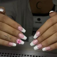 خدمات تخصصی ناخن با تخفیف ویژه|خدمات آرایشگری و زیبایی|کیش, |دیوار