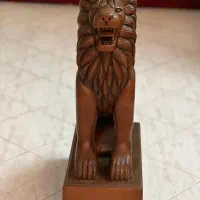 مجسمه شیر