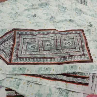 لباس فروشیه نیمه کاره پشتش درحال|لباس|ایرانشهر, |دیوار