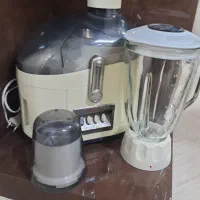 آبمیوه گیری سه کاره فقط اسیابش کار میکنه