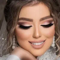 دستیار آرایشگر خانم