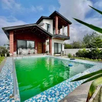 ویلا نیم پیلوت استخردار 300متری مدارک تکمیل